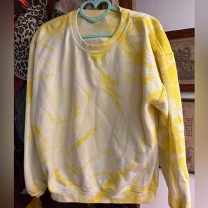Tie-dyed sweatshirt no brand tag no fabric tag feels like 100% cotton